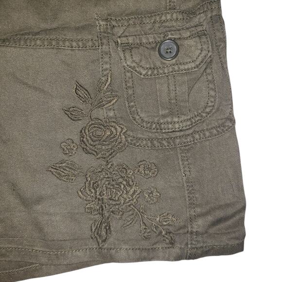 Knox Rose Boho Cargo Shorts M – Floral Embroidery Army Green Relaxed Fit Rayon - Picture 4 of 7